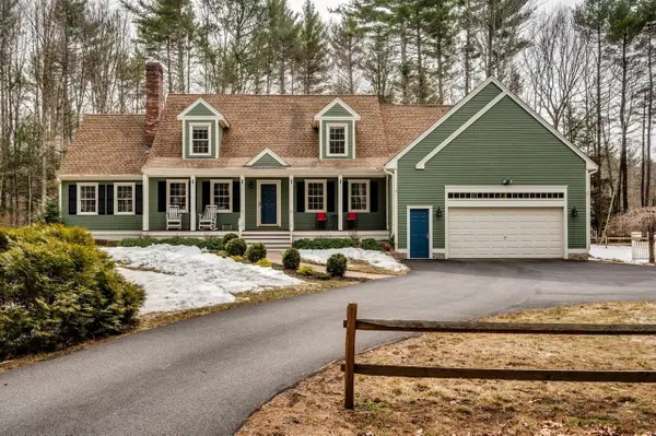 12 Spencer Lane, Lee, NH 03861