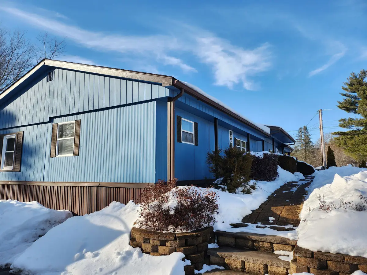 1 Regina Avenue, Raymond, NH 03077 - #1