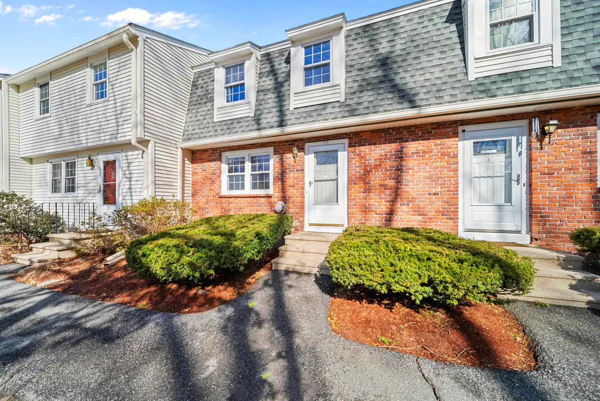 35 Olde Country Village, Londonderry, NH 03053 - #1