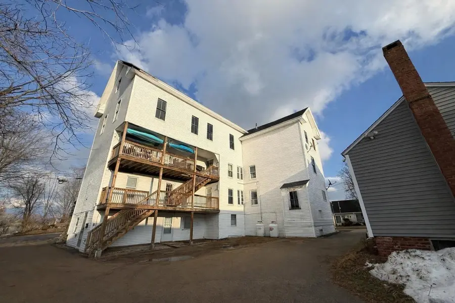 9 Park Street, Pittsfield, NH 03263 - #2