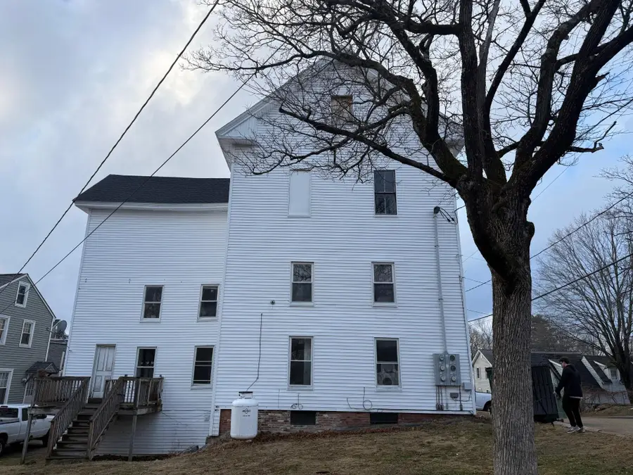 9 Park Street, Pittsfield, NH 03263 - #3