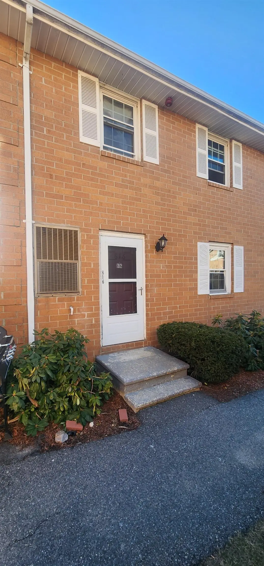 816 Elmwood Drive, Hudson, NH 03051 - #1