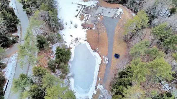 398 Valley View Road, Hartford, VT 05001