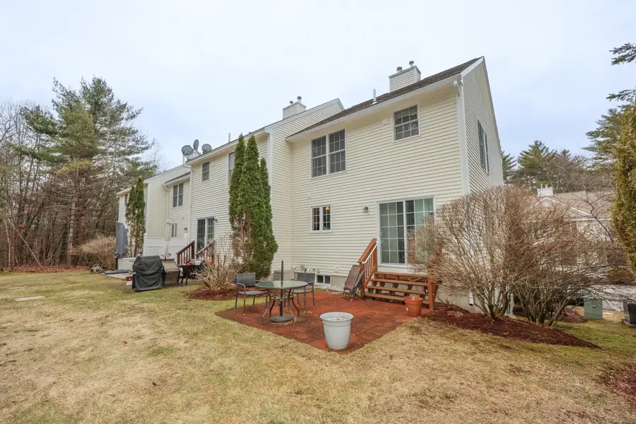 7 Mulberry Lane, Amherst, NH 03031 - #3