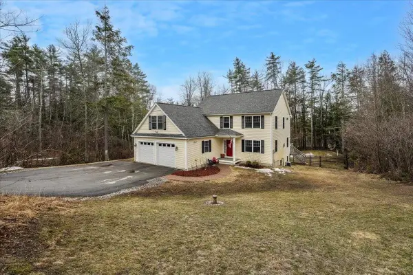 36 Dow Road, Mont Vernon, NH 03057