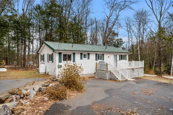 11 Avalon Road, Farmington, NH 03835