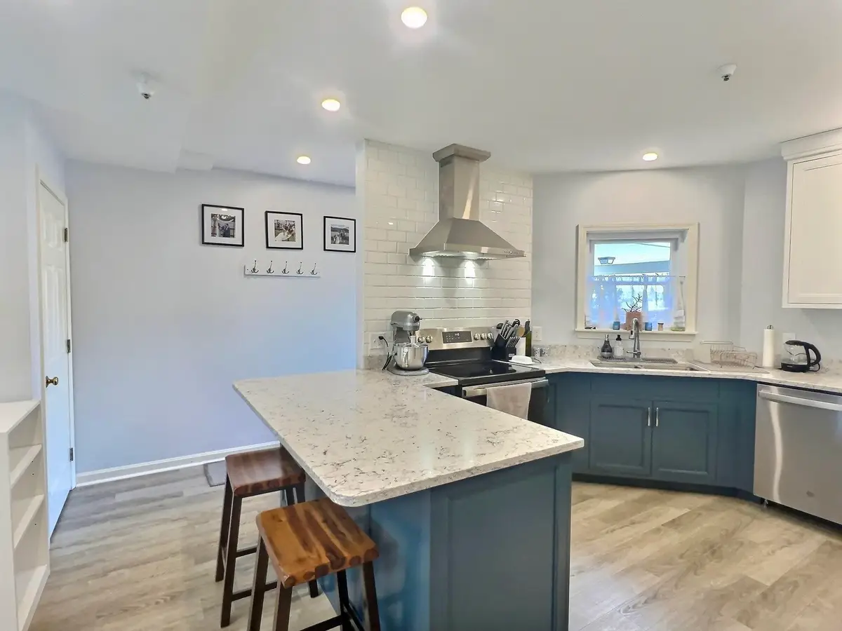 40 Wolf Road, Lebanon, NH 03766 - #1