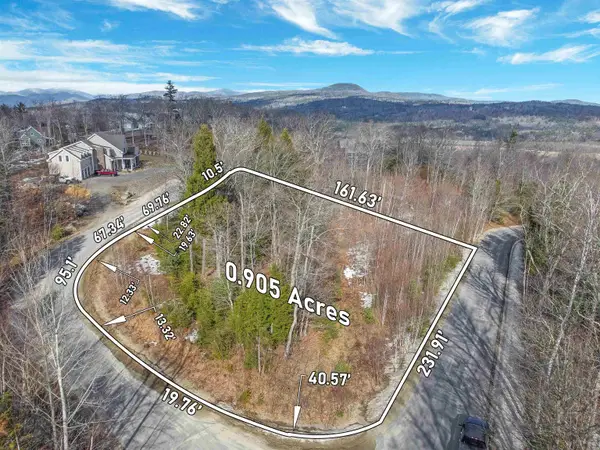 25 Ski Lift Lane, Plymouth, NH 03264