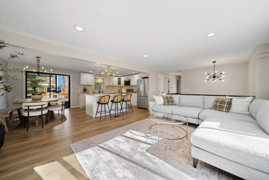 27 Hyacinth Drive, Nashua, NH 03062 - #3