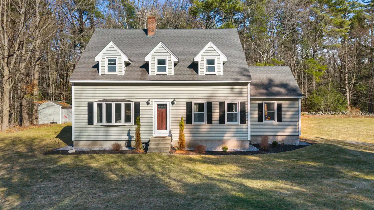 916 River Road, Weare, NH 03281 - #1