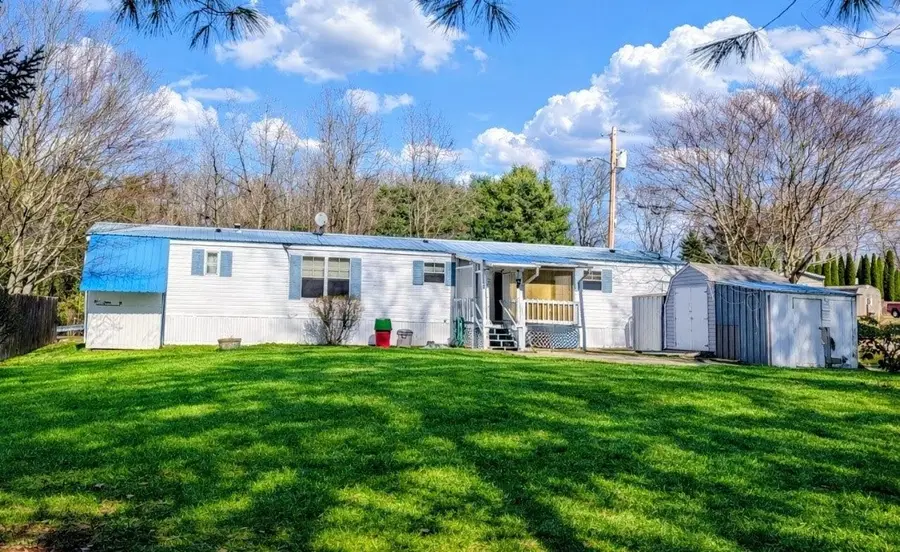 16 Harbourt Drive, Winchester, NH 03470 - #2