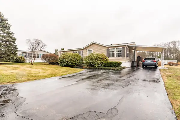 17 Constitution Way, Dover, NH 03820