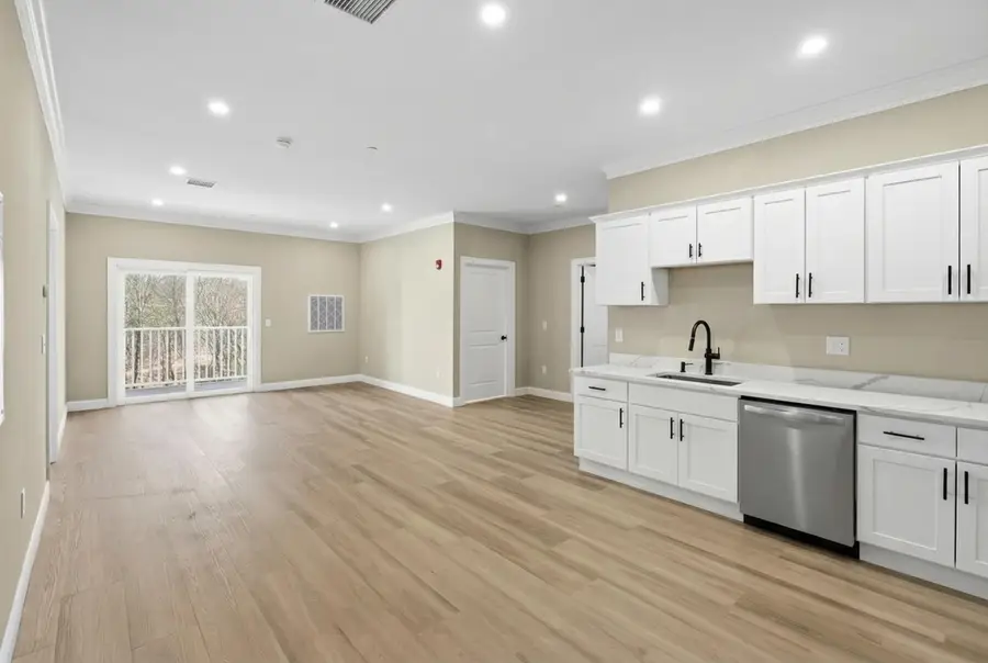 10100 S Willow Street #208, Manchester, NH 03103 - #2