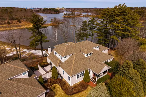 8 Campbells Lane, New Castle, NH 03854