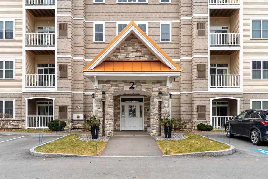 2 Henry David Drive #209, Nashua, NH 03062 - #2
