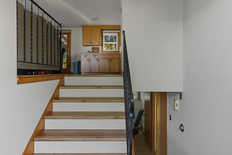 4 Vernon Avenue, Rochester, NH 03867 - #2