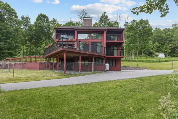 215 US Route 7 North, Milton, VT 05468