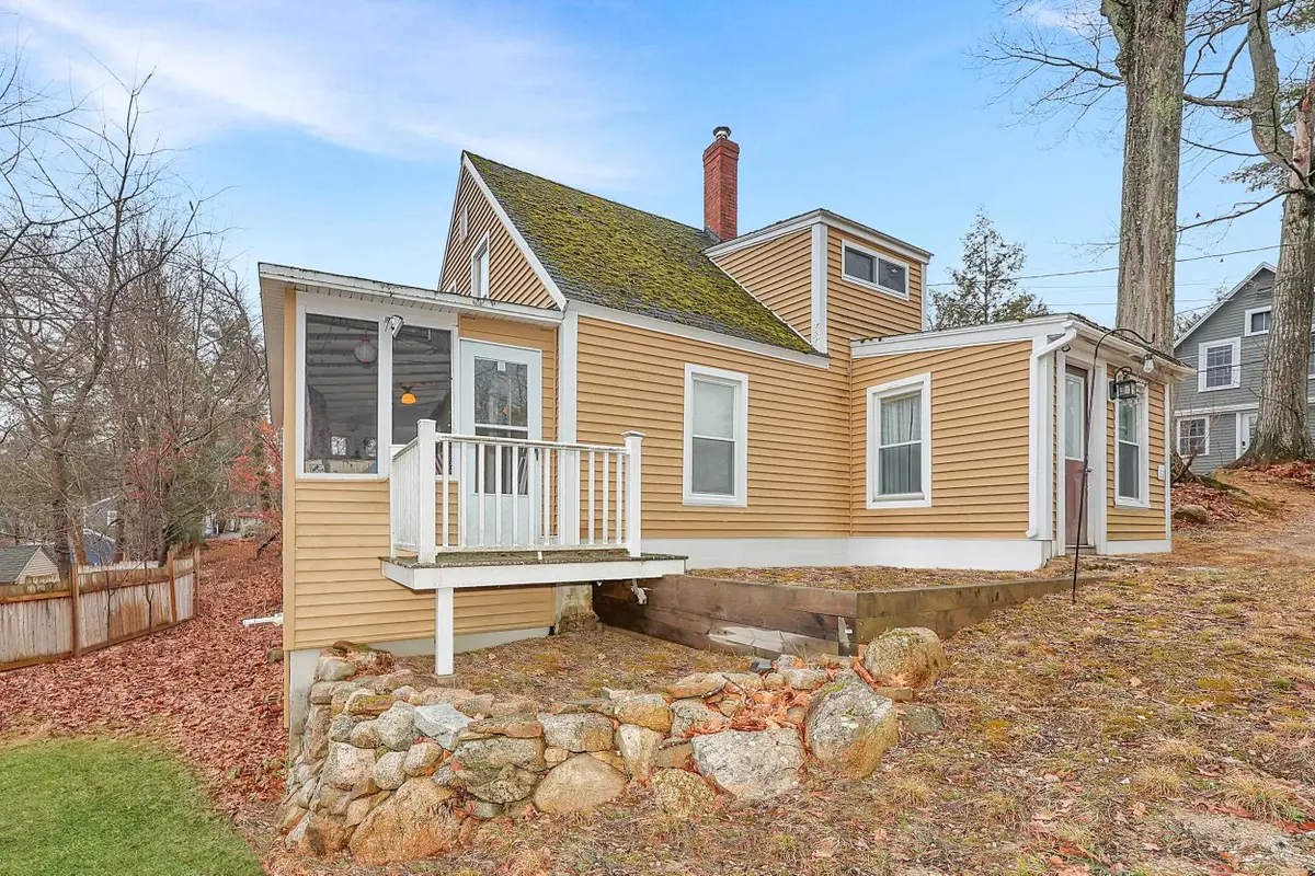 6 Milford Street, Amherst, NH 03031 - #1