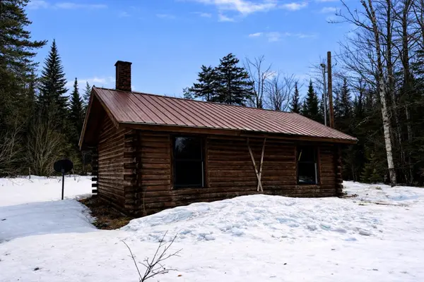 975 Newark Pond Road, Newark, VT 05871