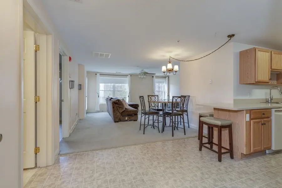4 Crestview Circle #109, Londonderry, NH 03053 - #3