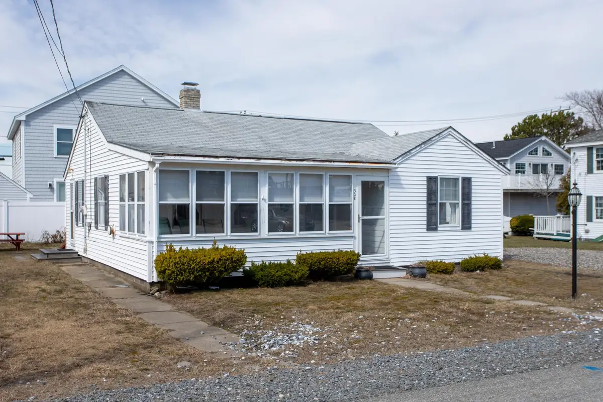 308 Atlantic Avenue, Seabrook, NH 03874 - #1