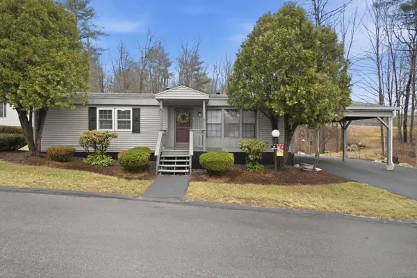 41 Mathew Circle, Goffstown, NH 03045