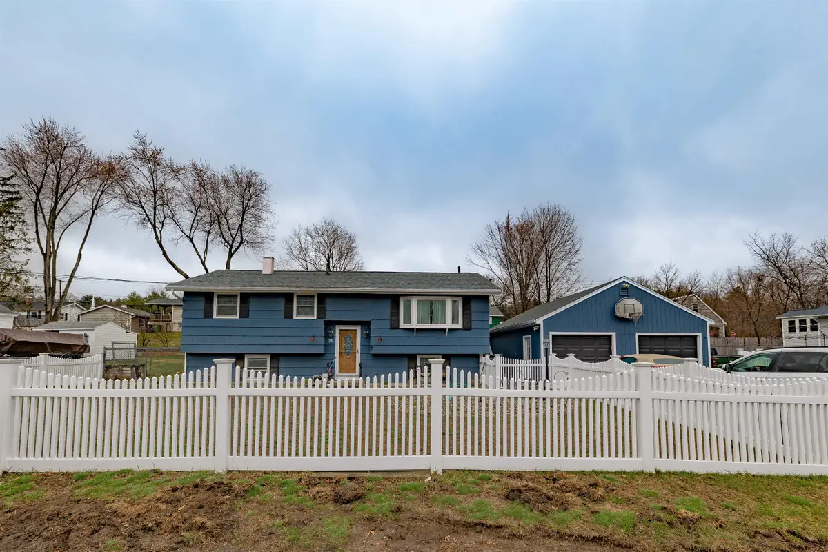 25 Pelham Street, Nashua, NH 03063 - #1