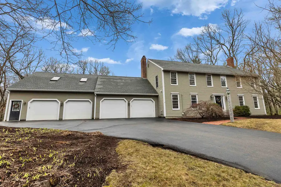 7 village woods Drive, Amherst, NH 03031 - #2