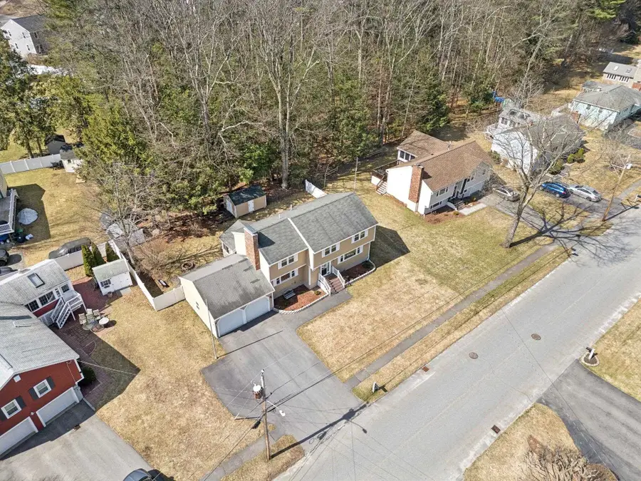 10 Hampton Drive, Nashua, NH 03063 - #2