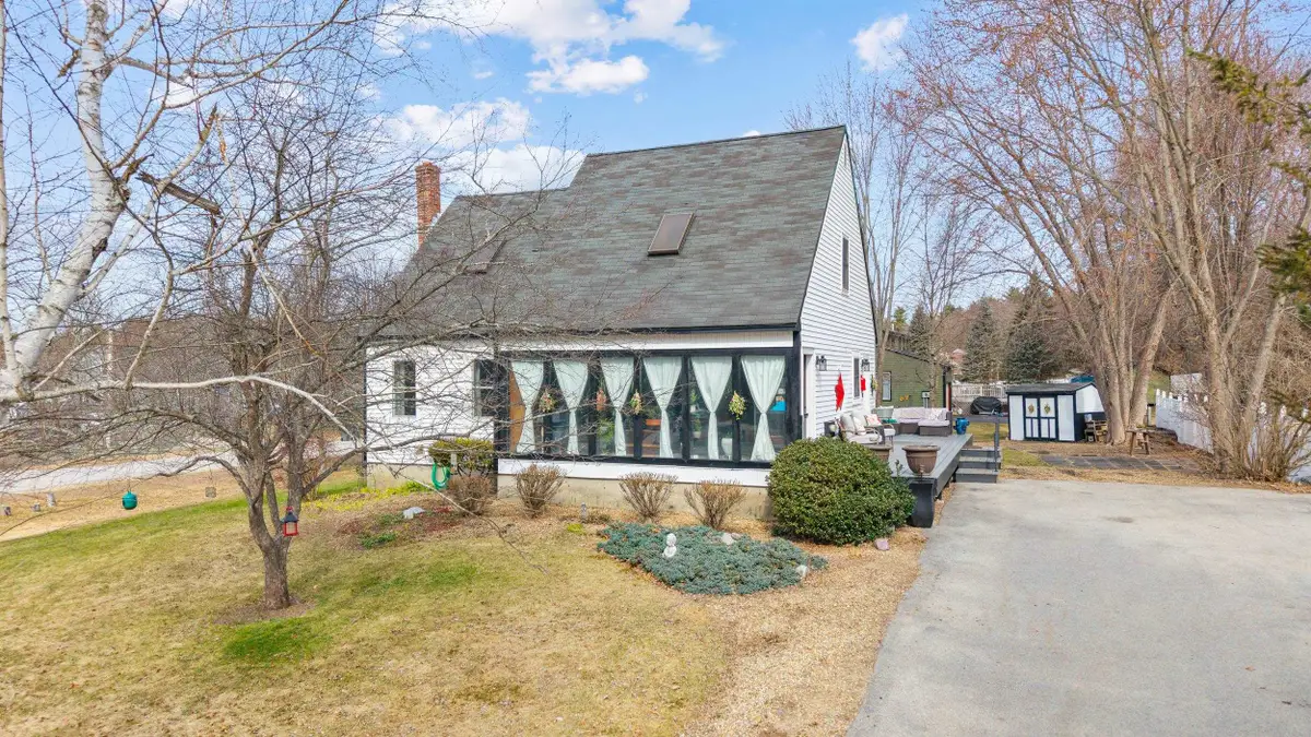 6 Donna Drive, Pembroke, NH 03275 - #1