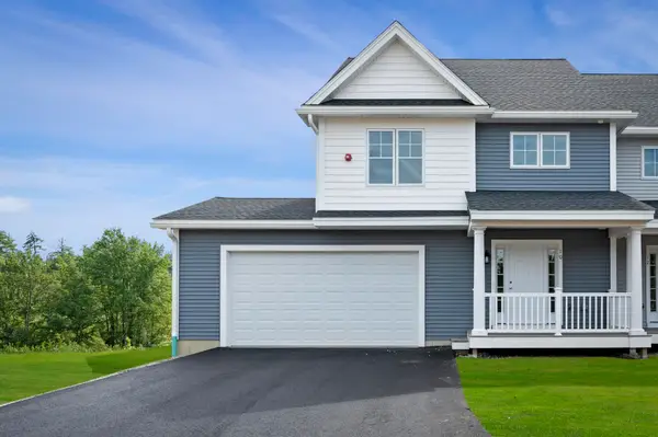 69 Crestview Way, Raymond, NH 03077