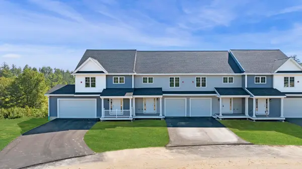 71 Crestview Way, Raymond, NH 03077