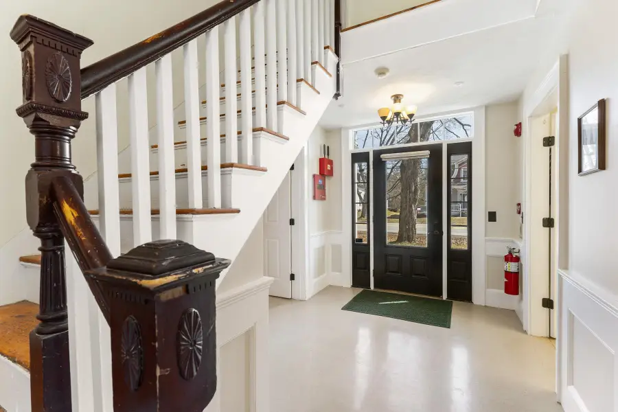 180 Main Street, Kingston, NH 03848 - #3