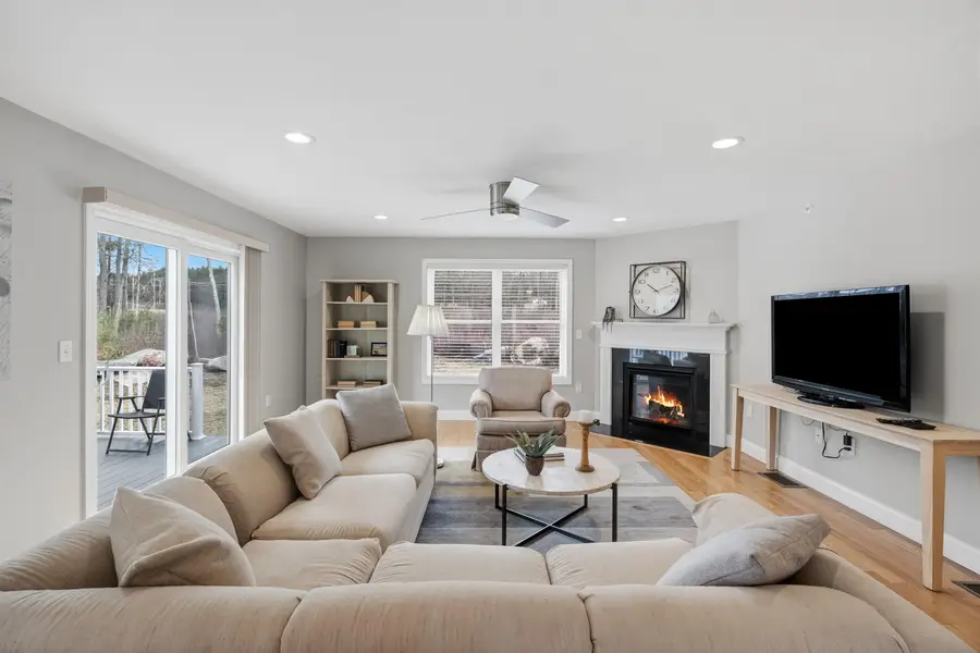 9 Redwood Road, Pelham, NH 03076 - #3