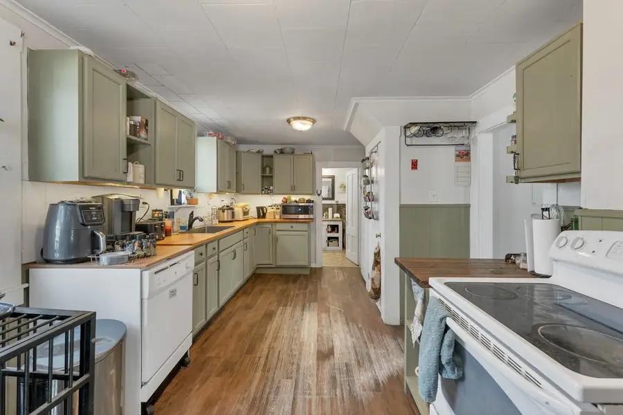 7 Maple Street, Farmington, NH 03835 - #3