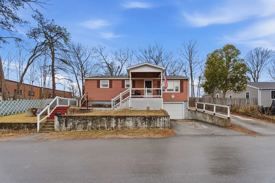 10 Saint Josephs Drive, Nashua, NH 03060 - #3