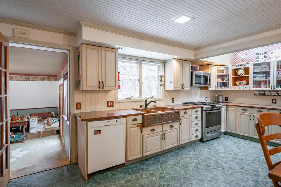 133 Raymond Road, Deerfield, NH 03037 - #3