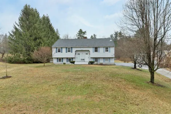 14 N Salem Road #A, Hampstead, NH 03841