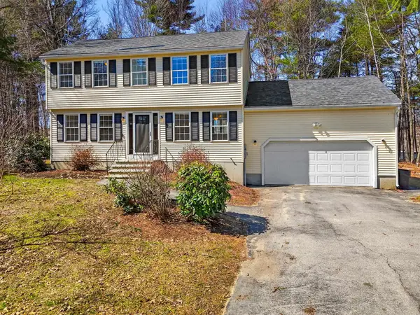 3 Pemigewasset Circle, Derry, NH 03038