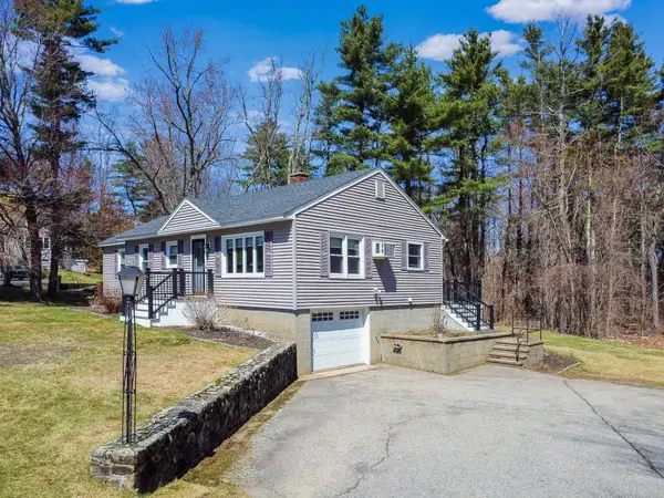 358 East Road, Hampstead, NH 03841-2374