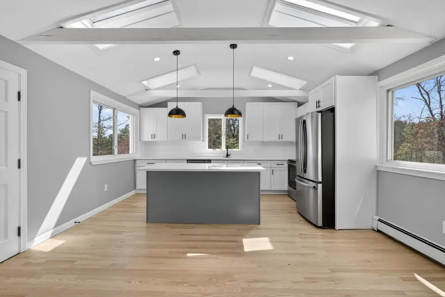 27 Gilcreast Road, Londonderry, NH 03053 - #3