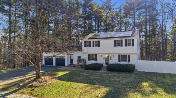 24 Hunters Lane, Nashua, NH 03063