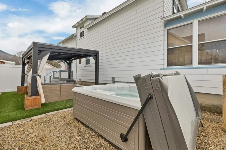 38 School Street, Lincoln, NH 03251 - #3