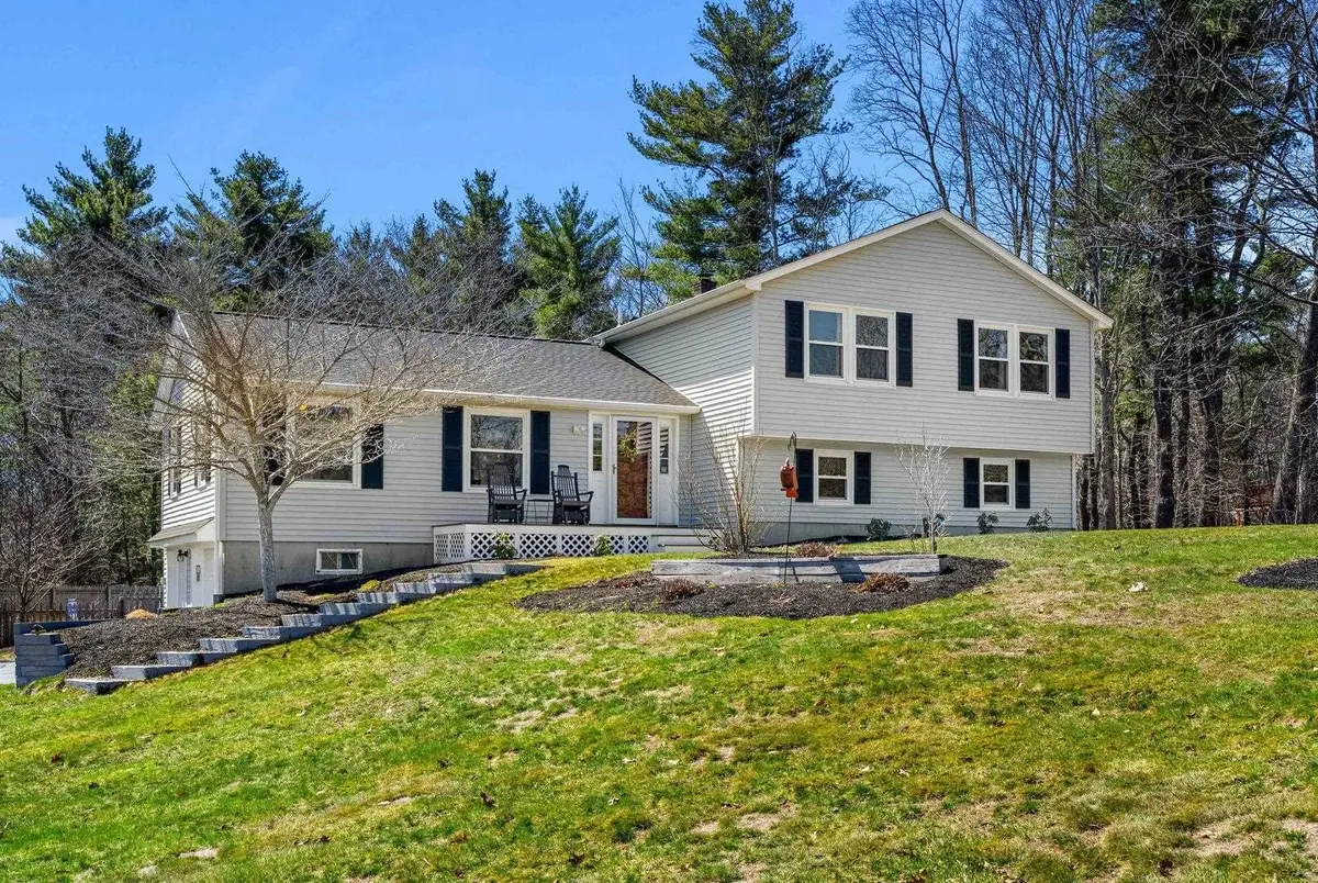 8 Muirfield Drive, Stratham, NH 03885 - #1