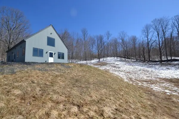 1794 Loop Road, Northfield, VT 05663