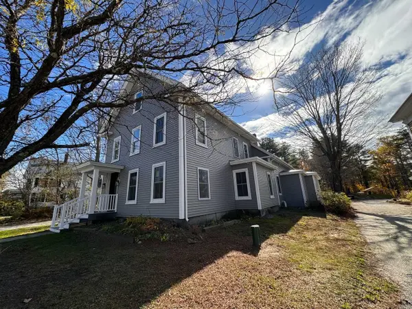123 East Main Street, Bradford, NH 03221