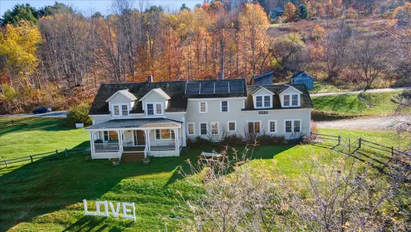 1629 North Mann Hill Road, Pownal, VT 05261