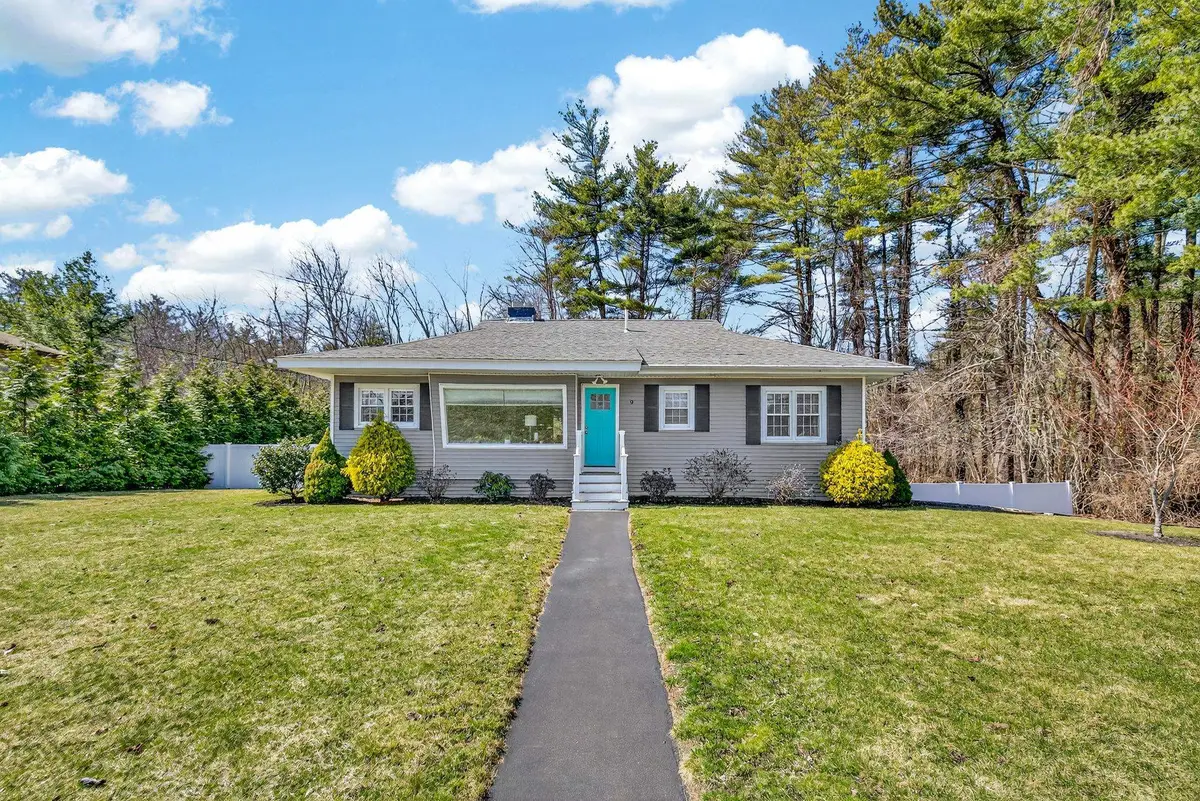 9 Dawson Avenue, Salem, NH 03079 - #1