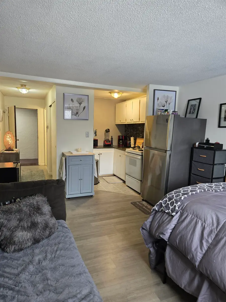 2 Silvestri Circle #6, Derry, NH 03038 - #2