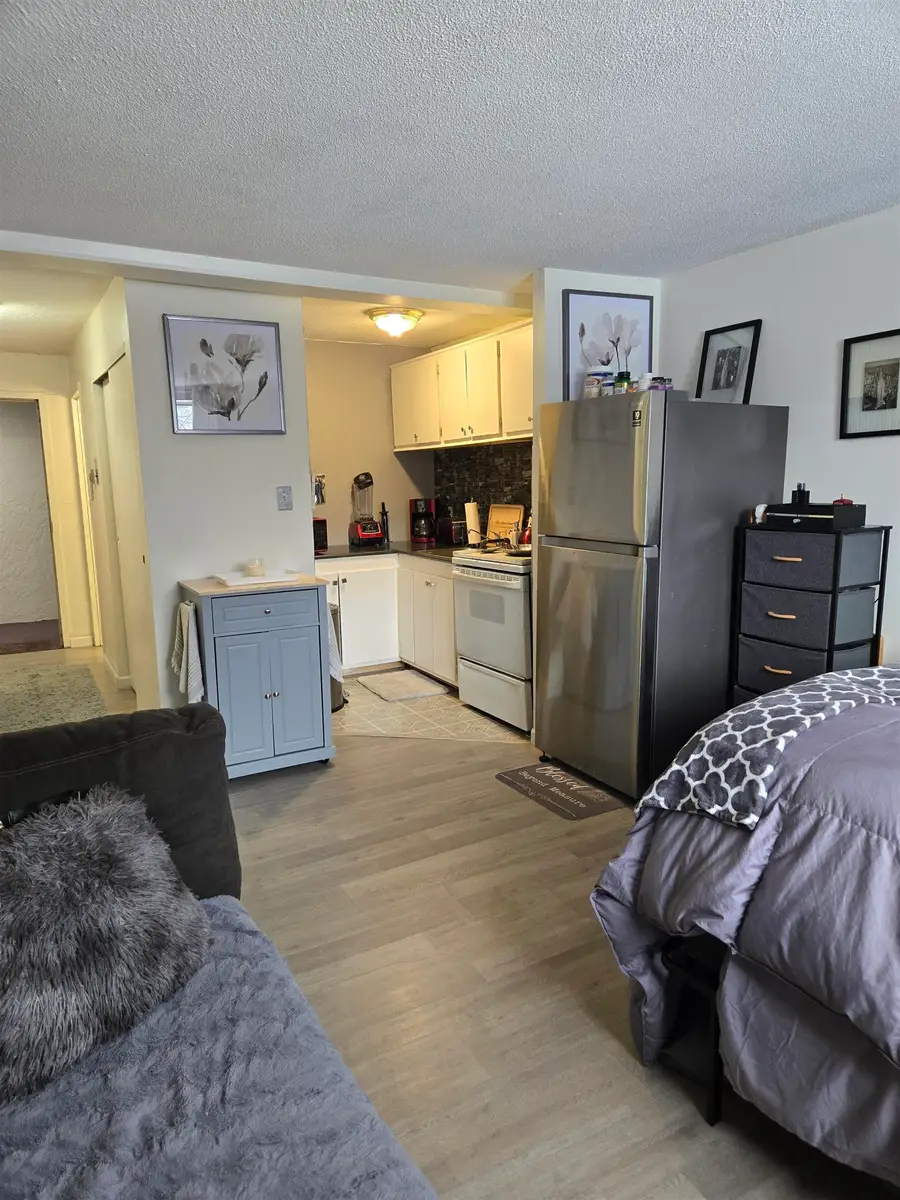 2 Silvestri Circle #6, Derry, NH 03038 - #3